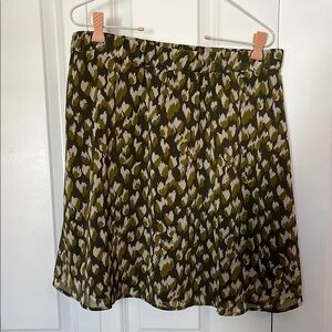 Banana Republic Green Skater Skirt Knee-Length Casual